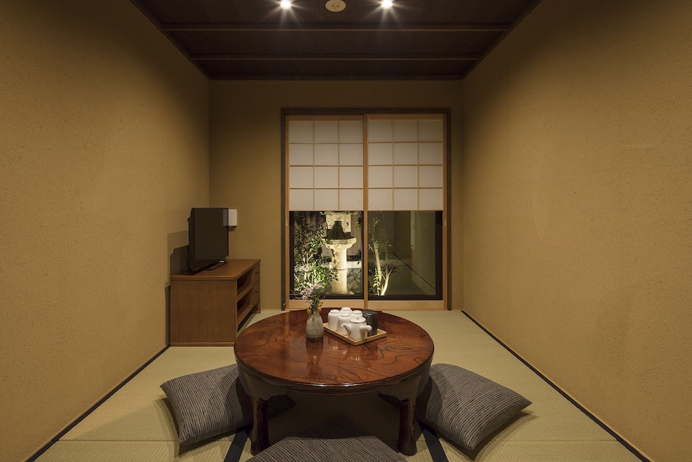 THE MACHIYA VILLA 三条しらかわ小路 京都