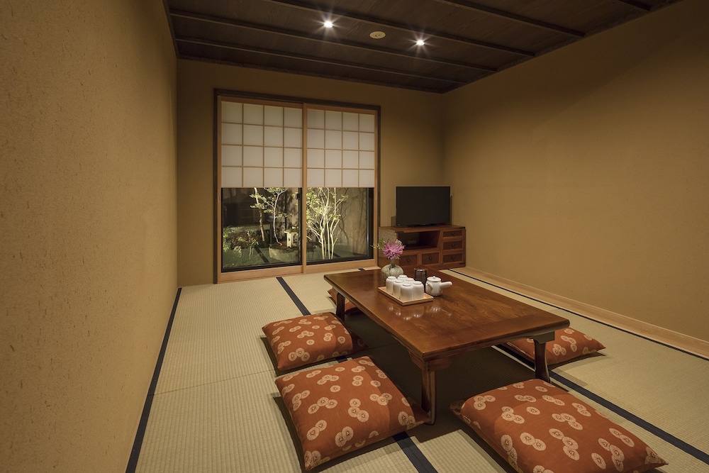 THE MACHIYA VILLA 三条しらかわ小路 京都