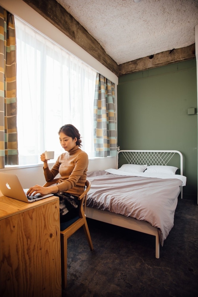 HOSTEL NINIROOM 京都