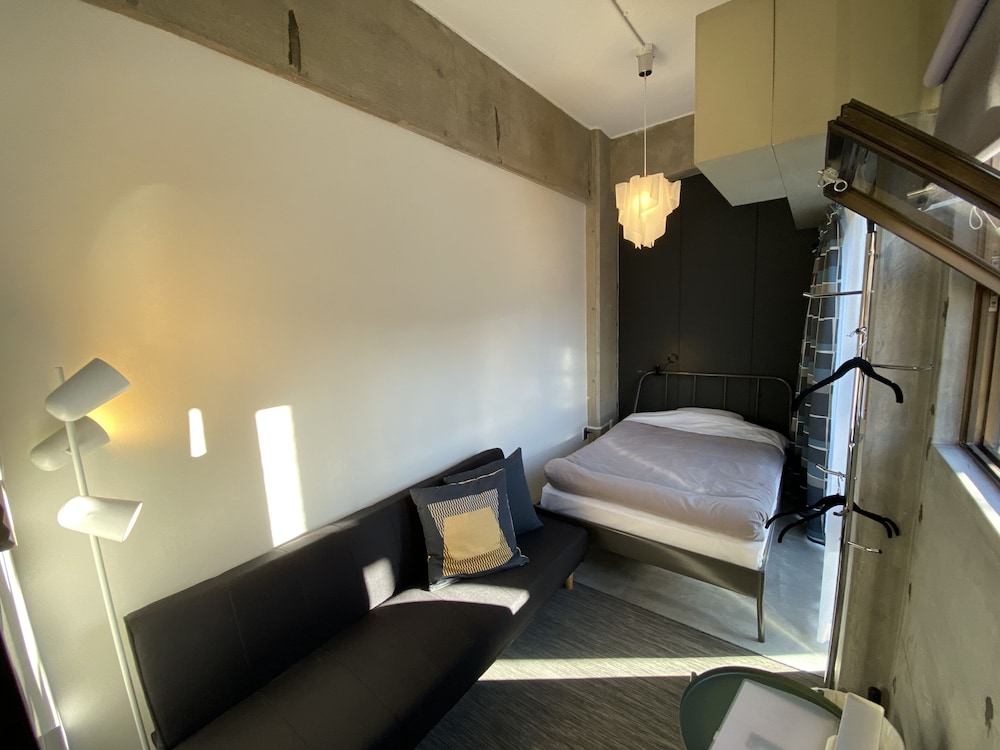 HOSTEL NINIROOM 京都
