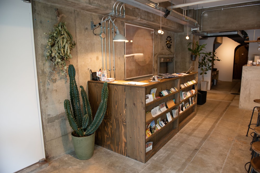 HOSTEL NINIROOM 京都