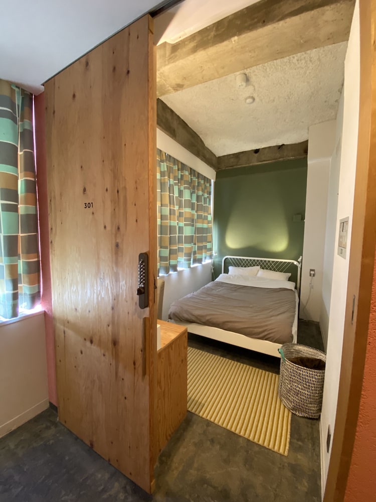 HOSTEL NINIROOM 京都