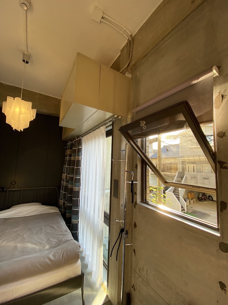 HOSTEL NINIROOM 京都