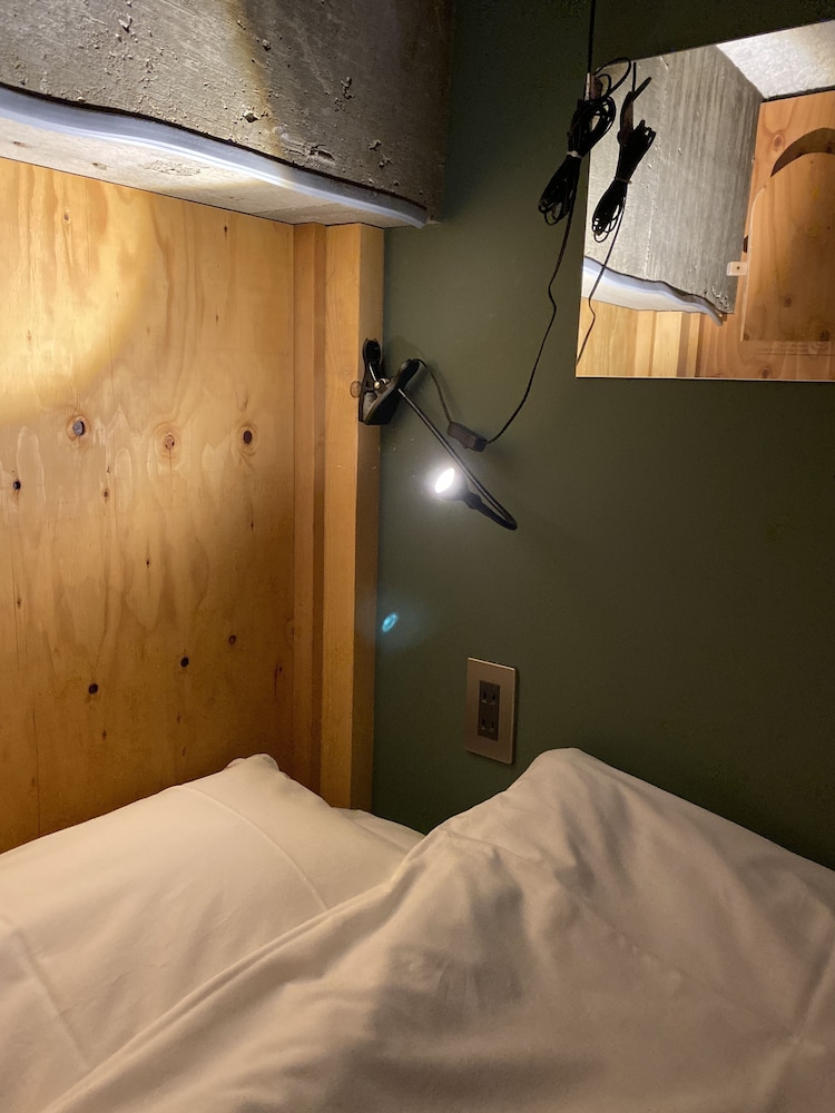 HOSTEL NINIROOM 京都