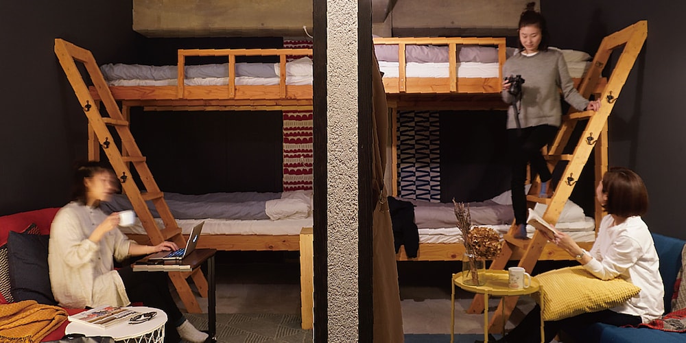 HOSTEL NINIROOM 京都