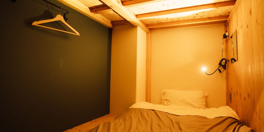 HOSTEL NINIROOM 京都
