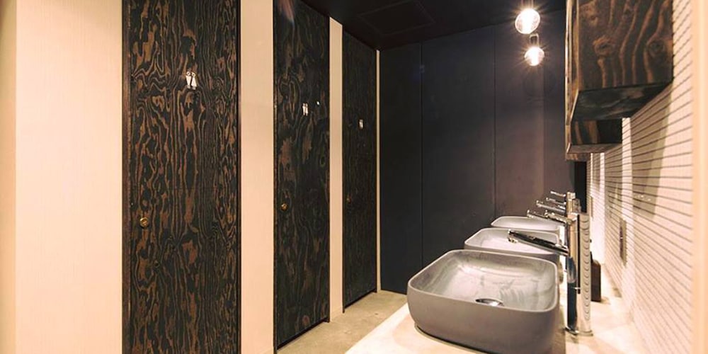 HOSTEL NINIROOM 京都
