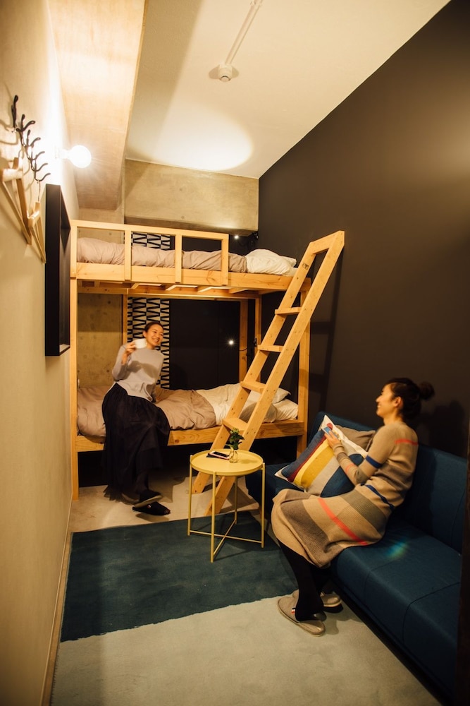 HOSTEL NINIROOM 京都