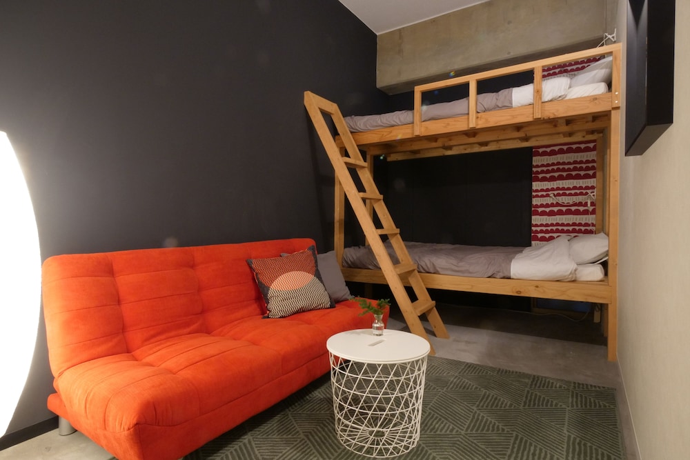HOSTEL NINIROOM 京都