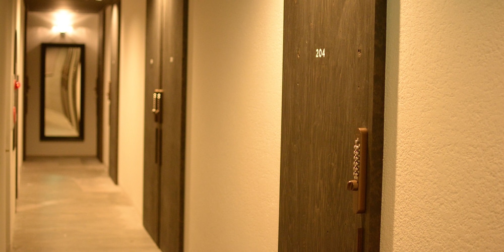 HOSTEL NINIROOM 京都
