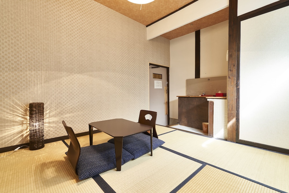 TOMORI GUEST HOUSE 京都