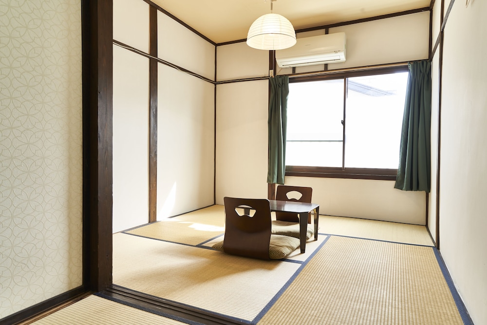 TOMORI GUEST HOUSE 京都