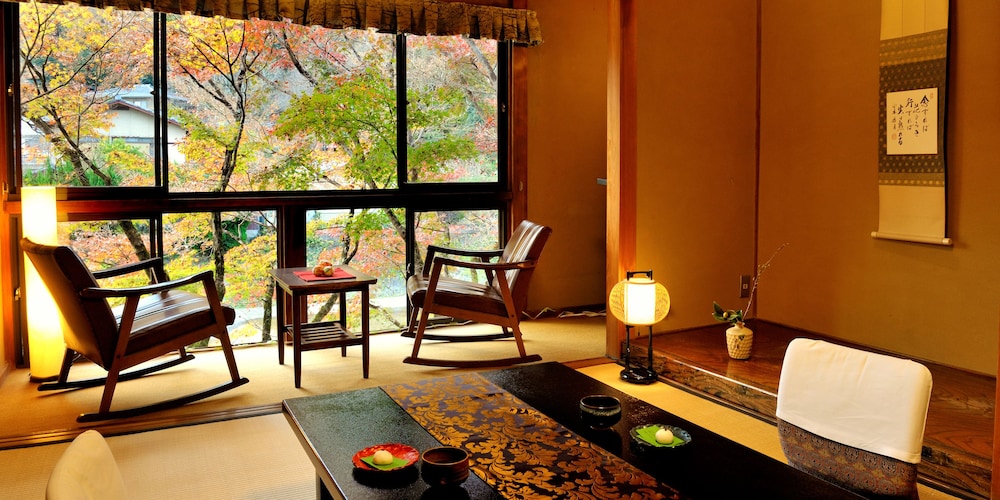 山ばな平八茶屋 京都