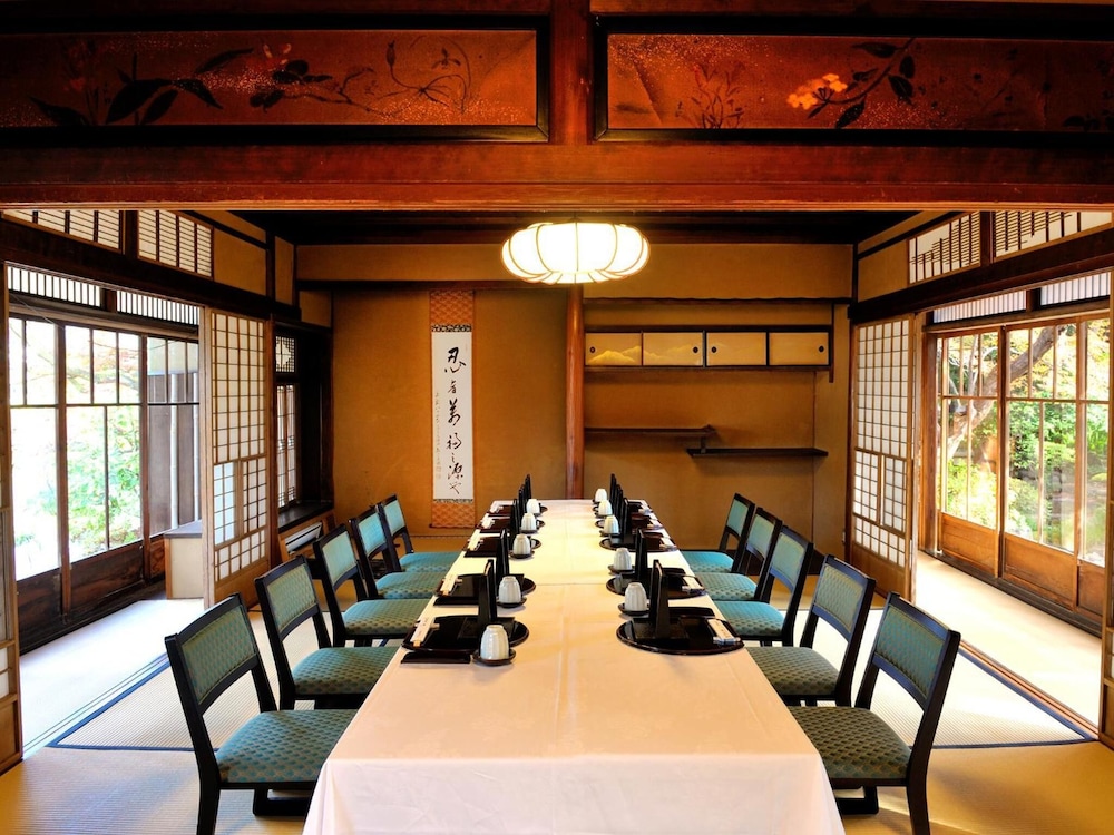 山ばな平八茶屋 京都
