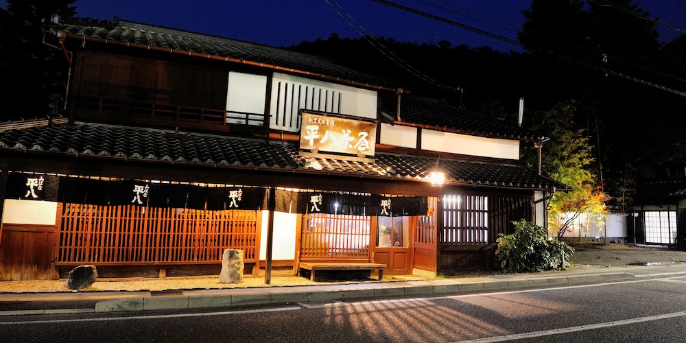 山ばな平八茶屋 京都