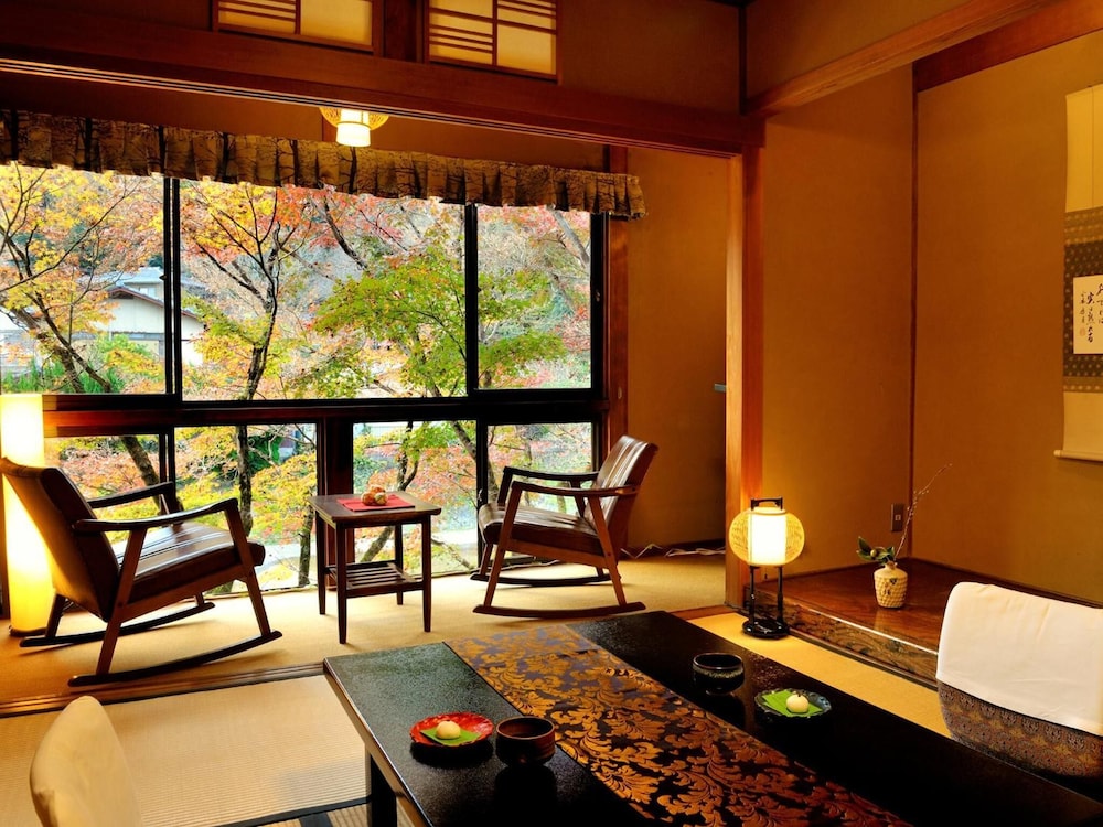 山ばな平八茶屋 京都