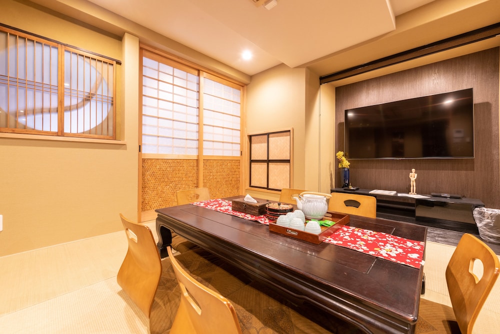 雲町屋 五条楽園 KUMOMACHIYA GOJORAKUEN 京都