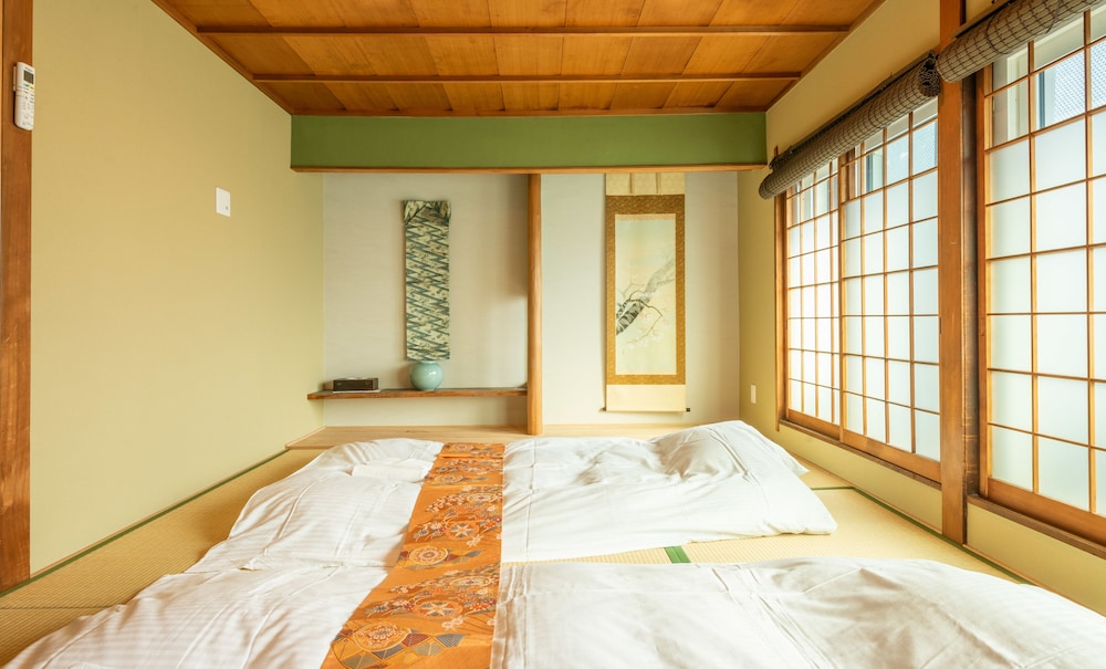 雲町屋 五条楽園 KUMOMACHIYA GOJORAKUEN 京都