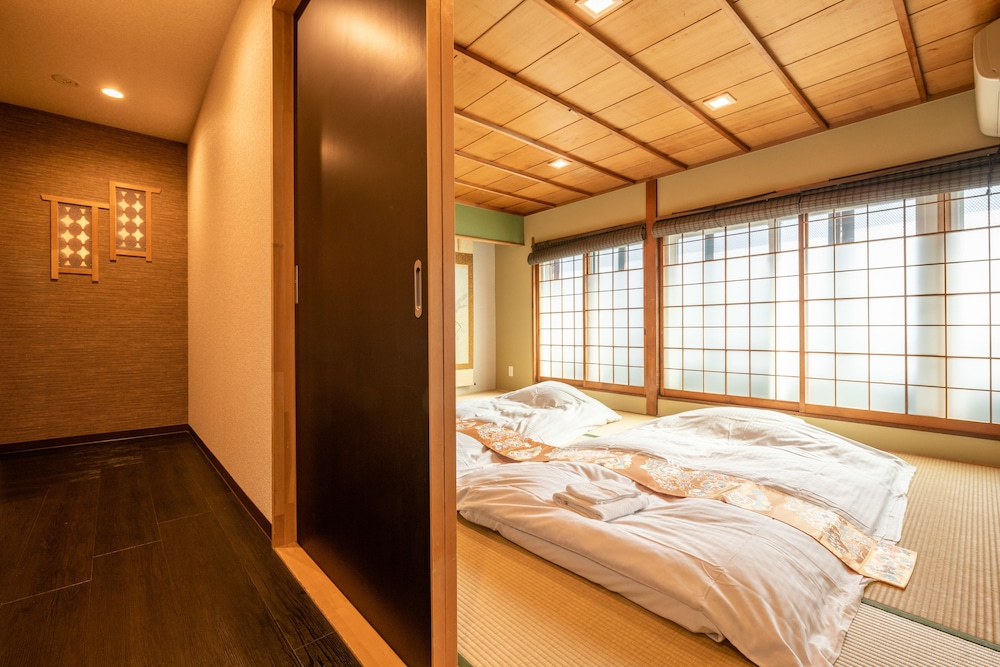 雲町屋 五条楽園 KUMOMACHIYA GOJORAKUEN 京都