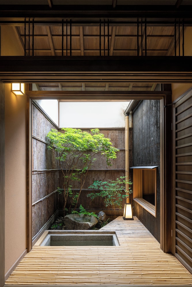 八坂半 京都