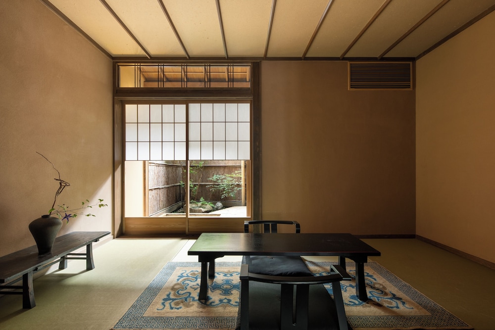 八坂半 京都