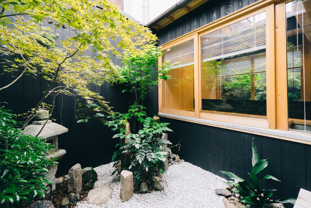 美盧三条梅宮町邸 京都