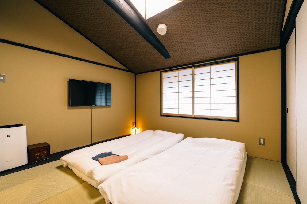 美盧三条梅宮町邸 京都