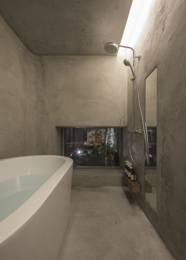 A DAY IN KHAKI KHAKI GUESTHOUSE 京都