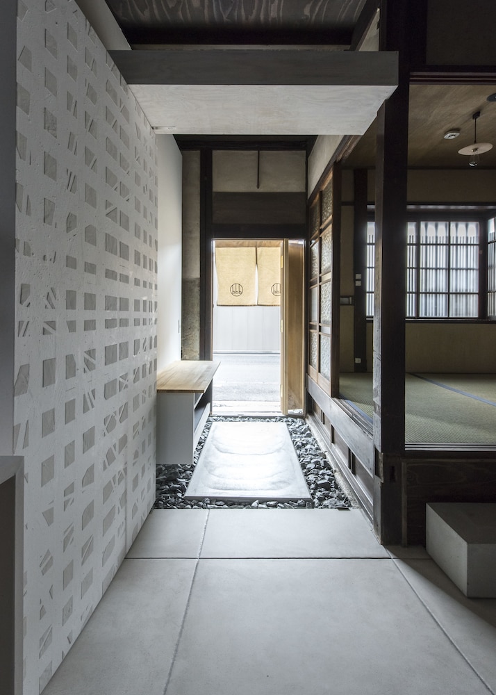 A DAY IN KHAKI KHAKI GUESTHOUSE 京都