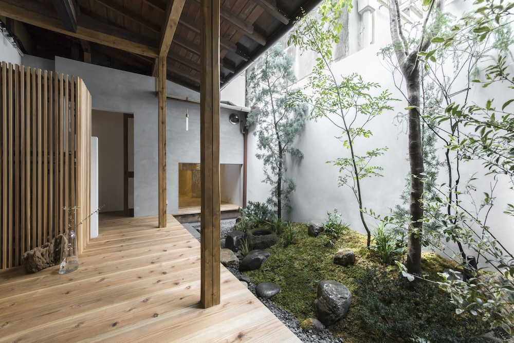 A DAY IN KHAKI KHAKI GUESTHOUSE 京都