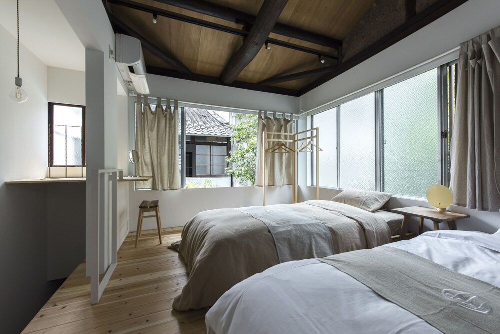 A DAY IN KHAKI KHAKI GUESTHOUSE 京都