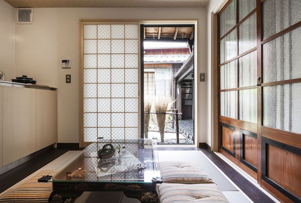 HIGASHIYAMA JIN 京都