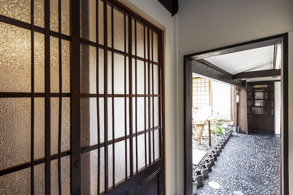 HIGASHIYAMA JIN 京都