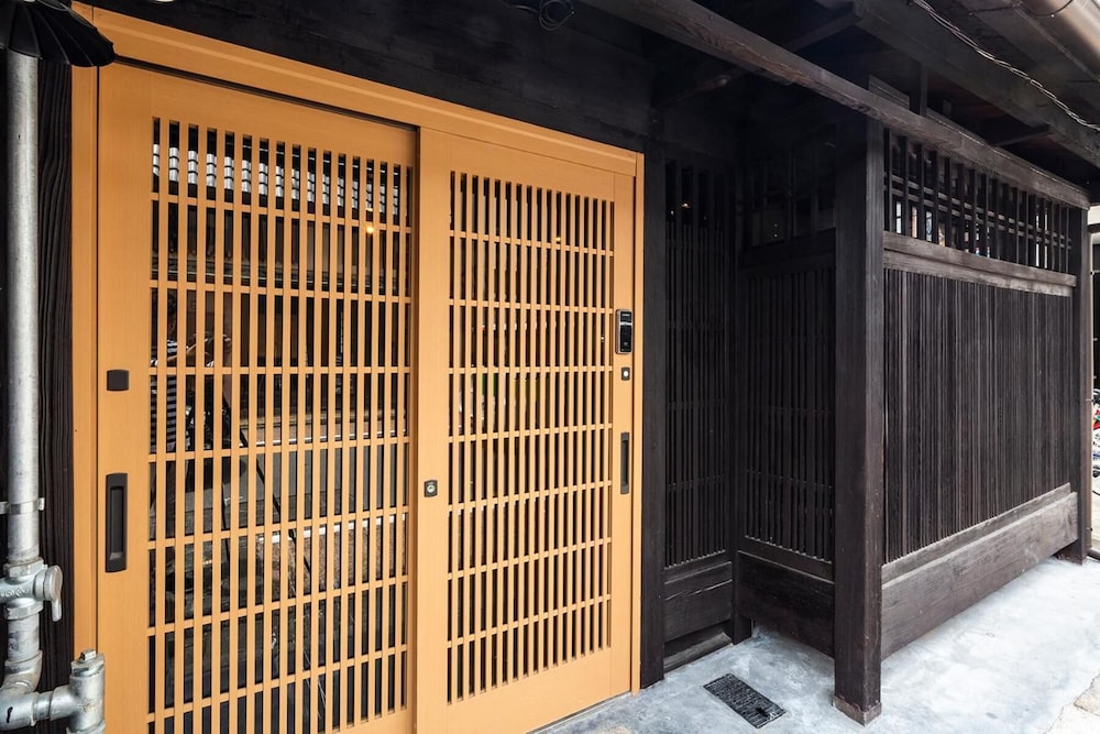HIGASHIYAMA JIN 京都