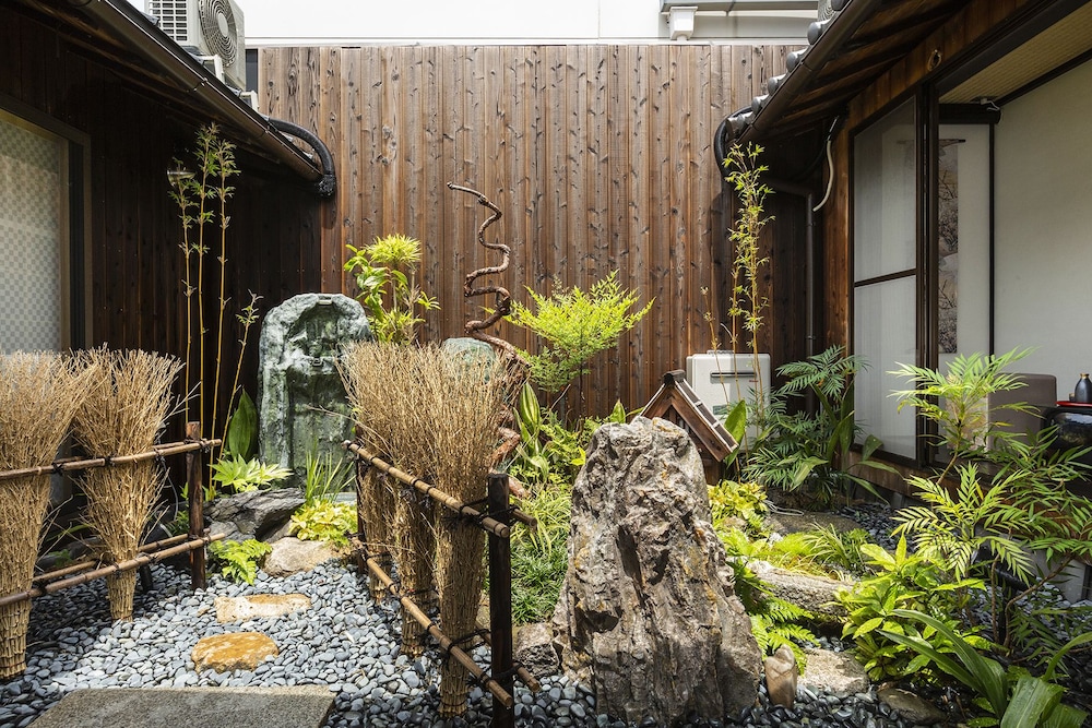 HIGASHIYAMA JIN 京都