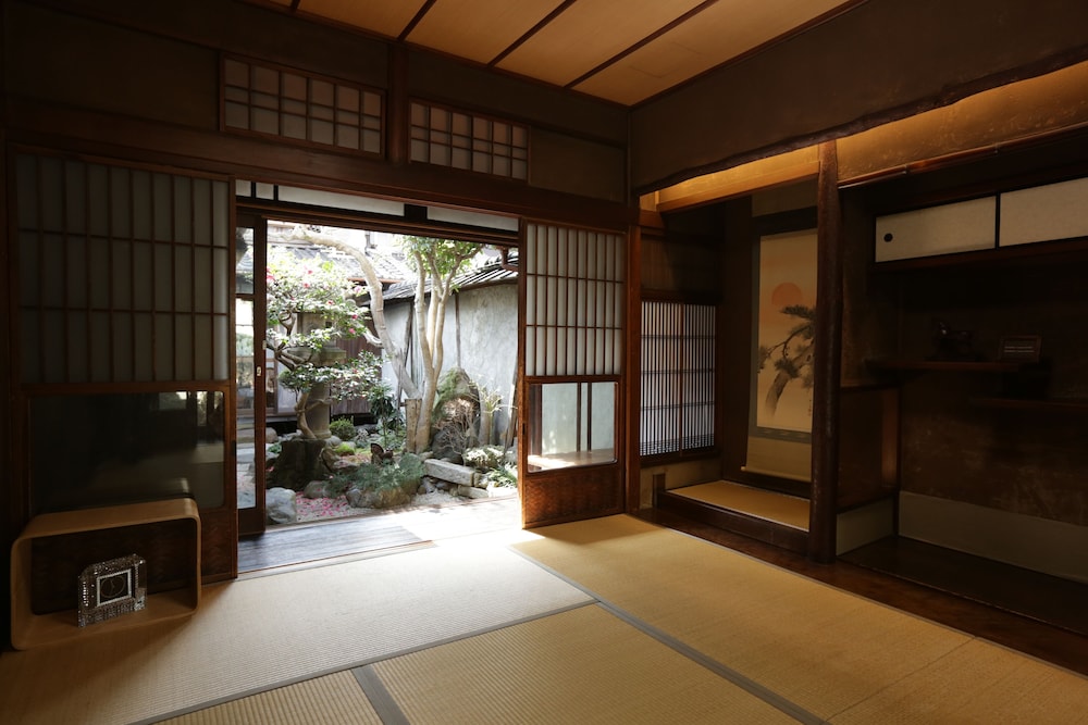 GUESTHOUSE KYOTO COMPASS 京都