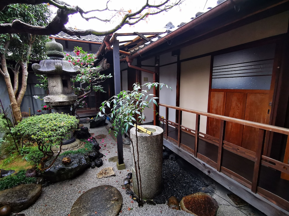 GUESTHOUSE KYOTO COMPASS 京都