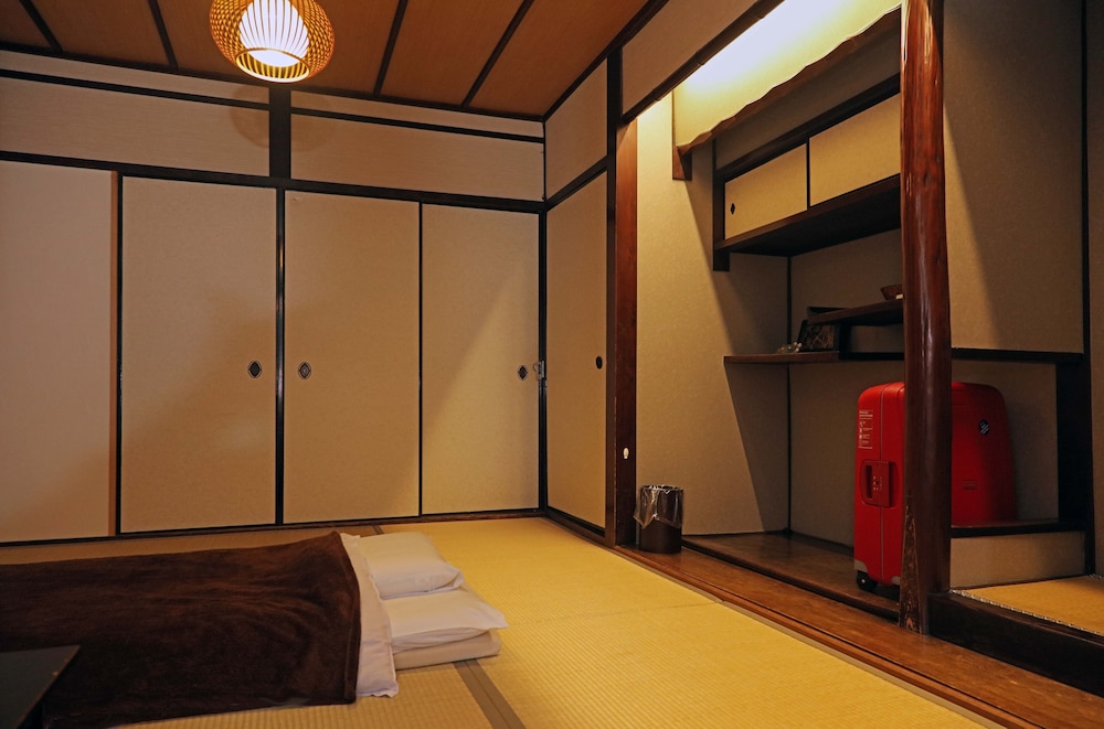 GUESTHOUSE KYOTO COMPASS 京都