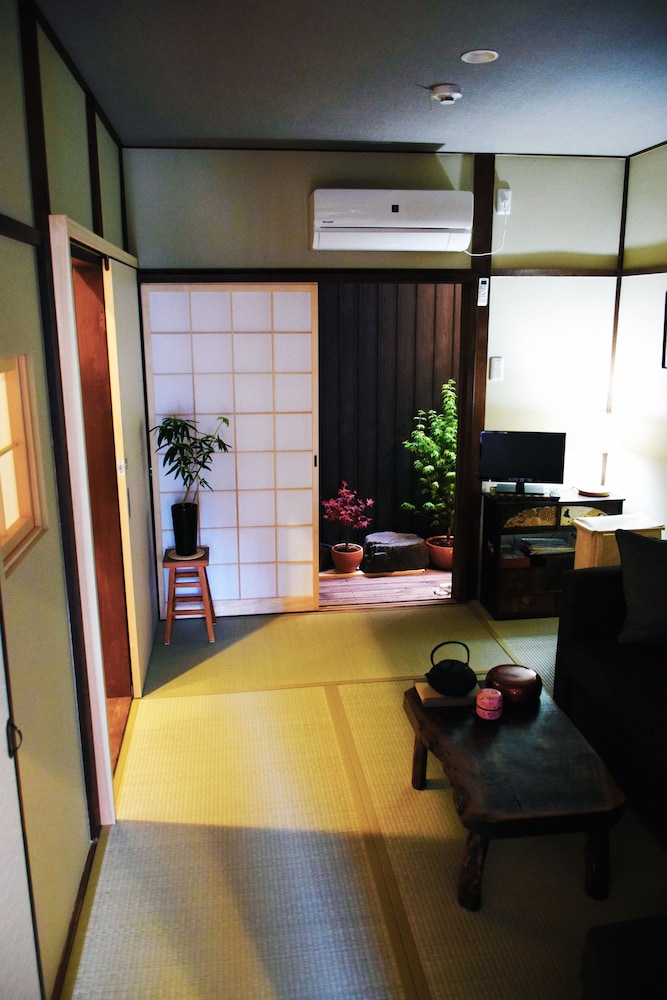 GUESTHOUSE HANAMIYA 京都