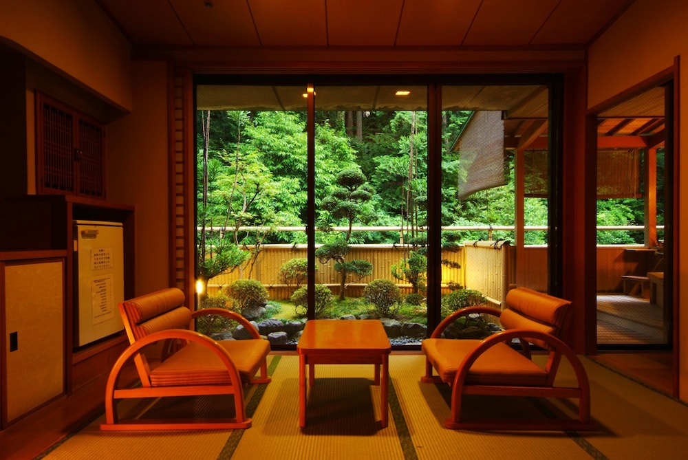 松園荘 保津川亭 京都