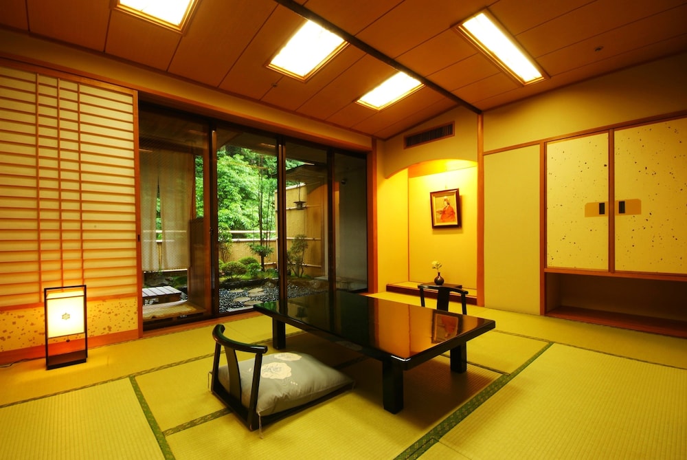 松園荘 保津川亭 京都