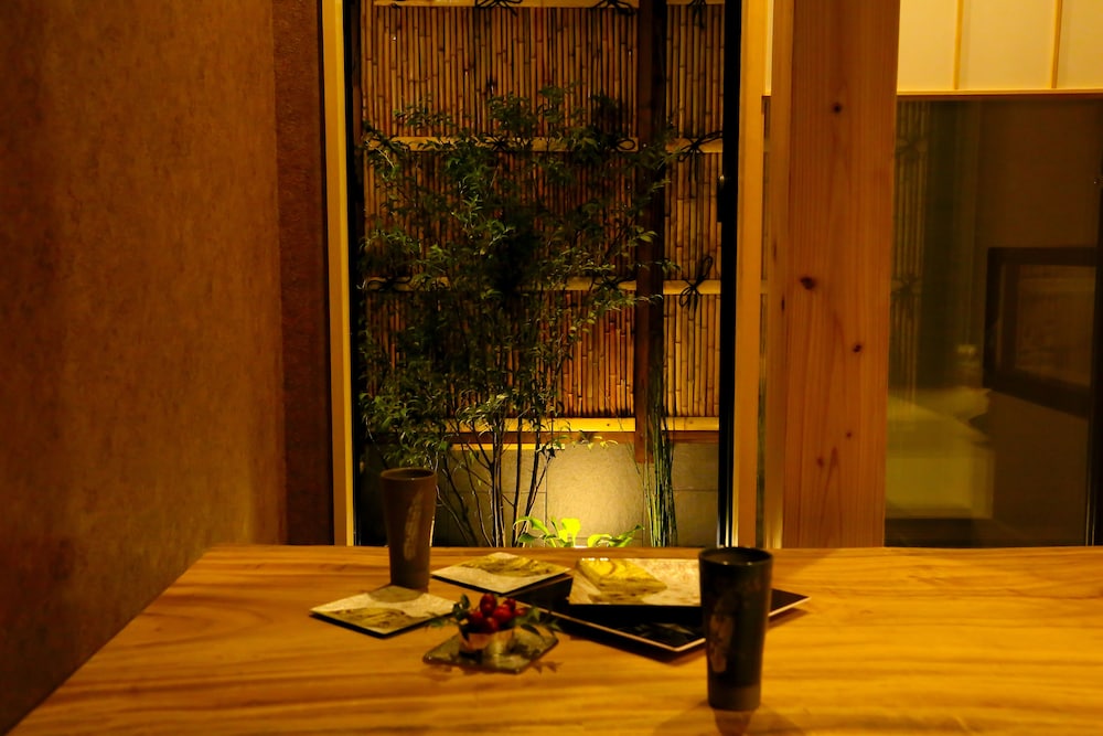 ホスタ東寺 櫻 京都
