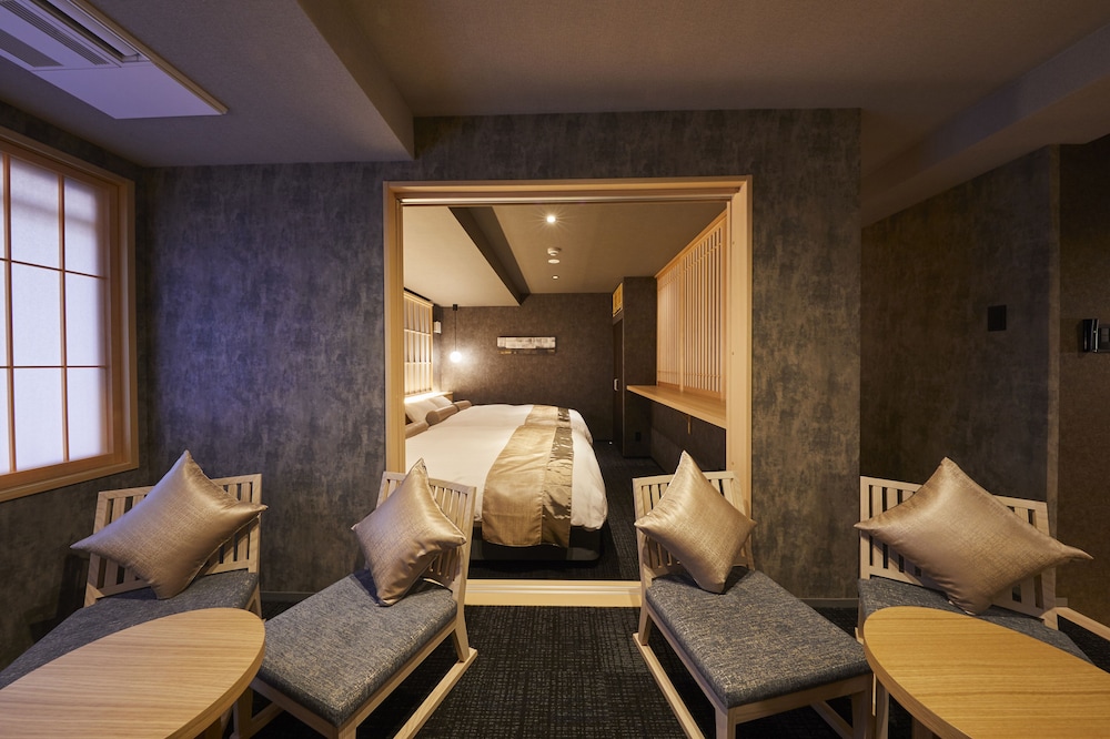 RINN SHIJO NISHINOTOIN 京都