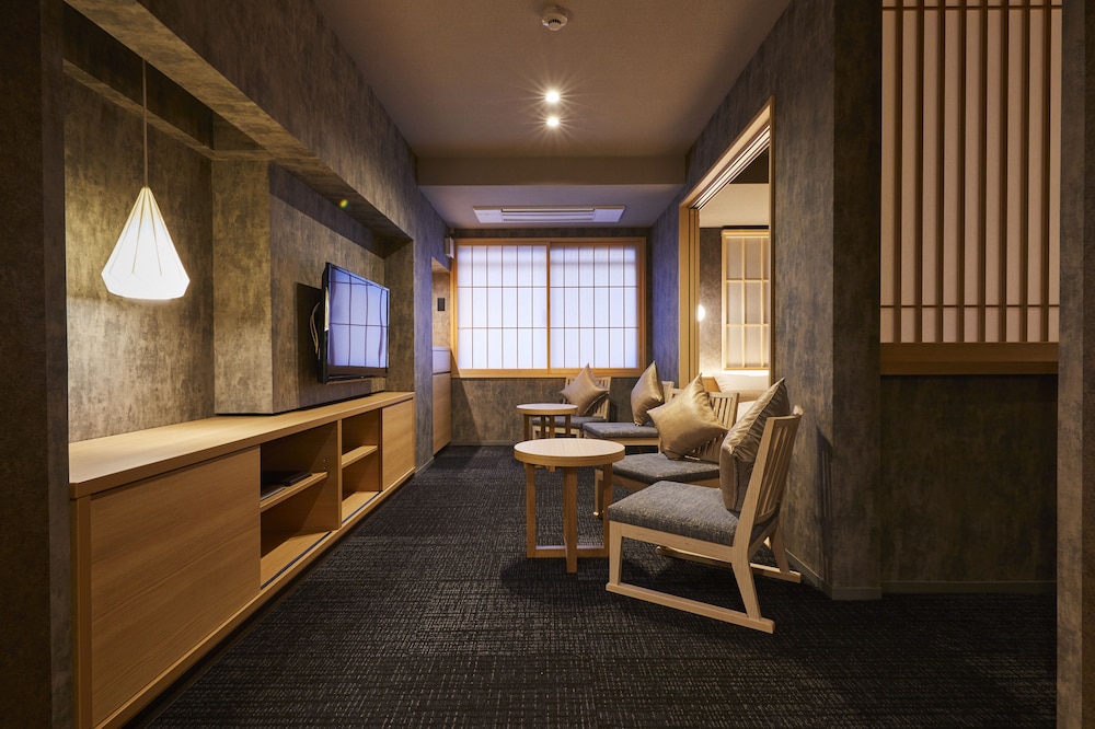 RINN SHIJO NISHINOTOIN 京都