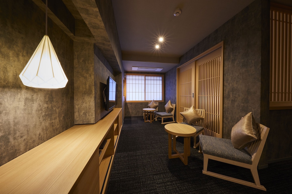 RINN SHIJO NISHINOTOIN 京都