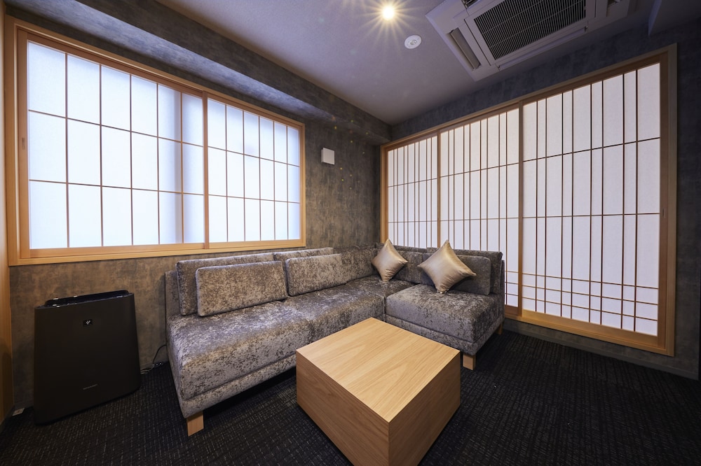 RINN SHIJO NISHINOTOIN 京都