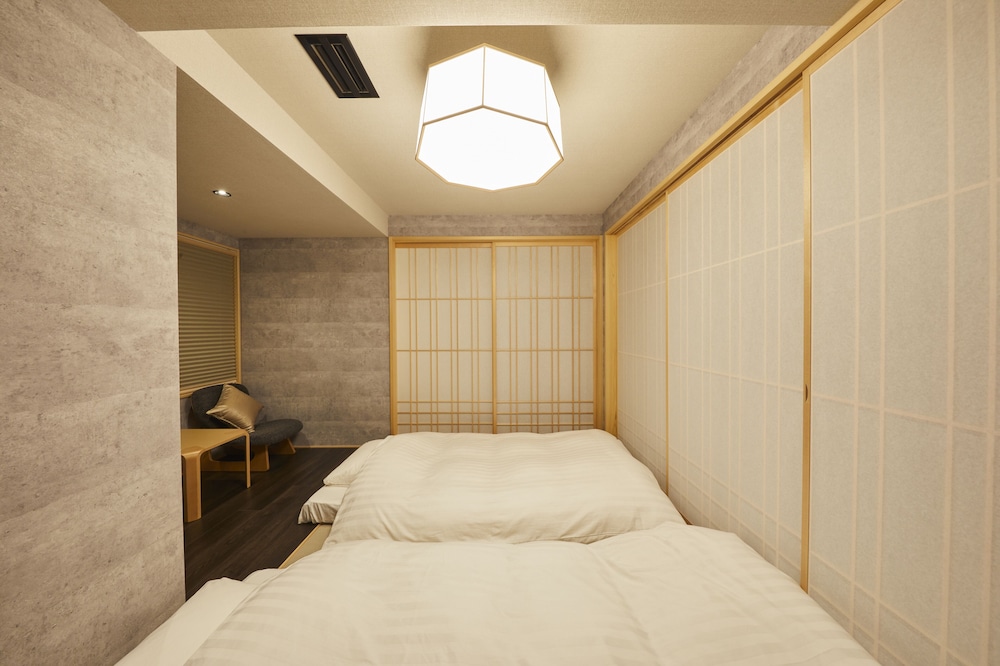 RINN SHIJO NISHINOTOIN 京都