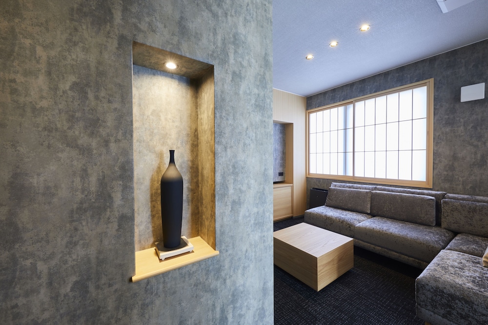RINN SHIJO NISHINOTOIN 京都