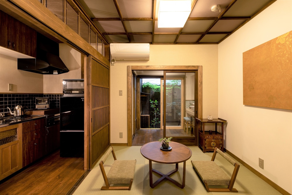 京いすけ 百足屋町 OTONARI 京都
