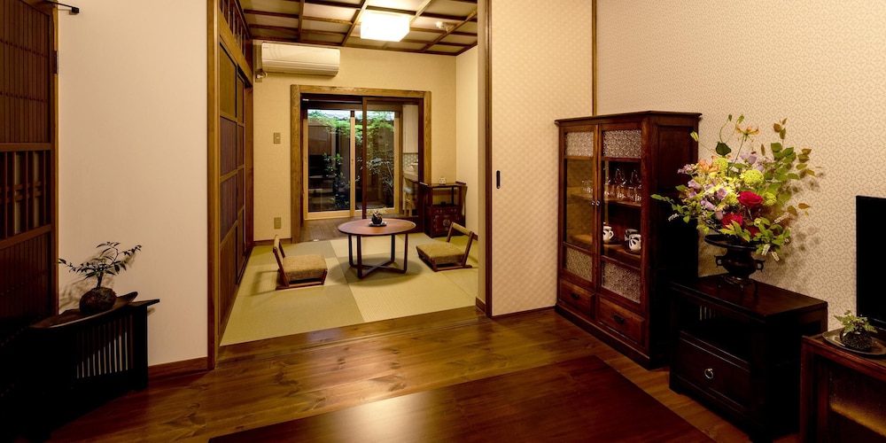 京いすけ 百足屋町 OTONARI 京都